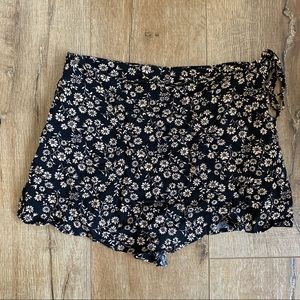 Forever 21 Floral Skort 🌼